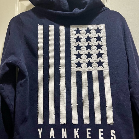 PINK VS sequins Yankees sweatshirt with hoodie - Picture 8 of 11